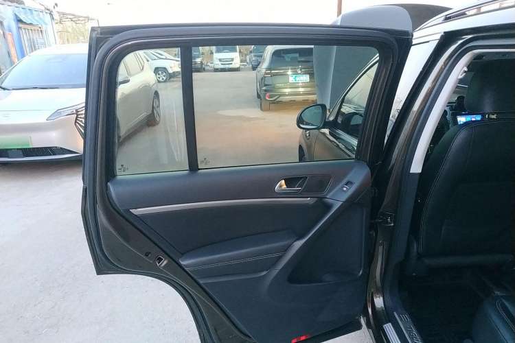 Used Volkswagen Tiguan L 2017 300TSI Automatic Two-Wheel Drive Silk Road Comfort Edition