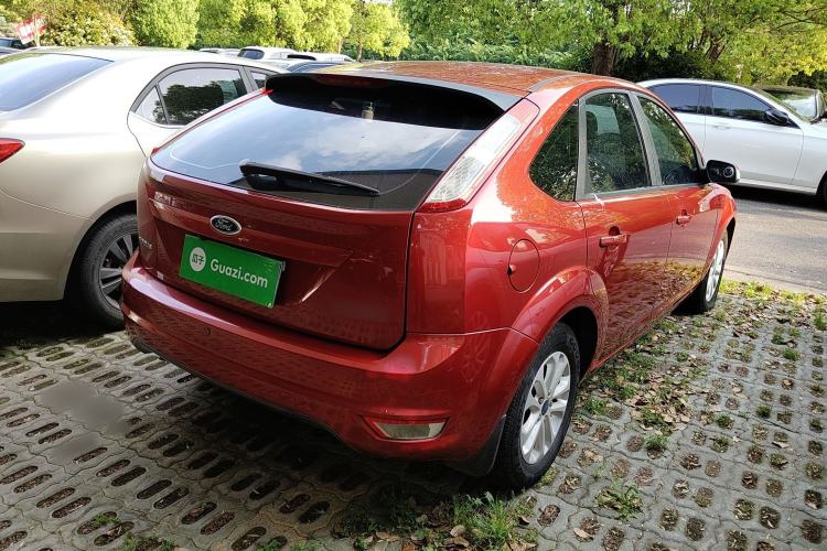 Used Ford Focus 2013 Hatchback Classic 1.8L Automatic Base Model
