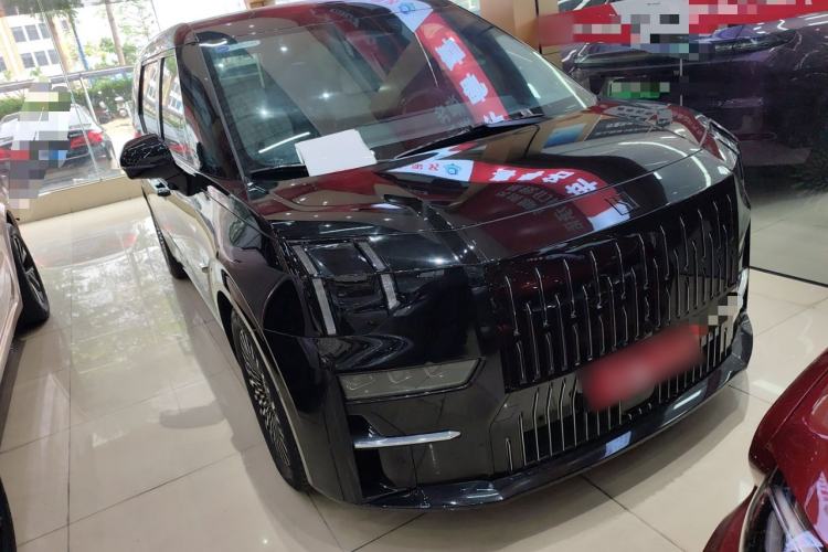 Used Zeekr 009 2022 WE Edition Front Right 45 Deg