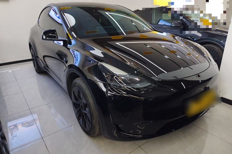 Used Tesla Model Y 2023 Rear-Wheel-Drive Version Front Right 45 Deg