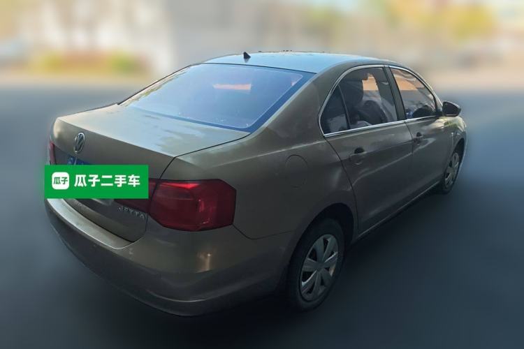 Used Volkswagen Jetta 2013 1.6L Manual Fashion Edition Rear Right 45 Deg