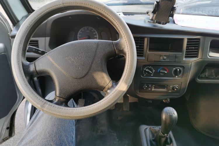 Used Wuling Zhiguang 2015 1.2L Practical LS-I Model