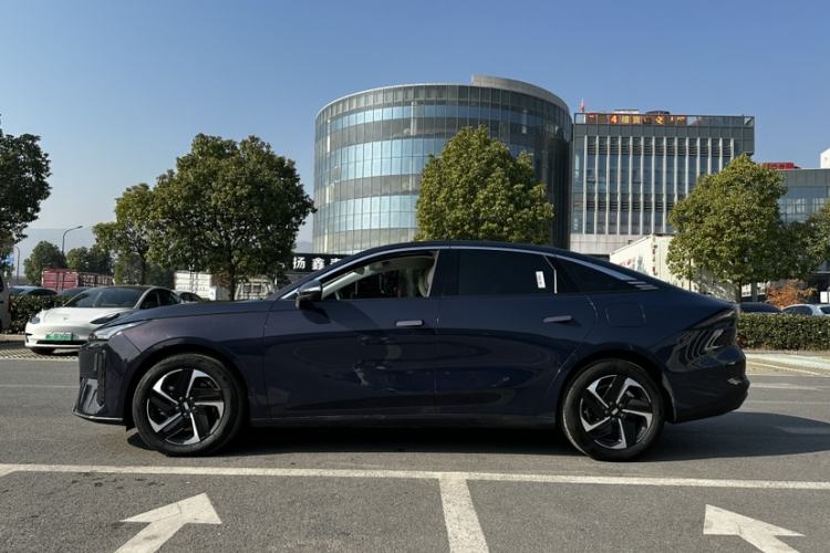 Used Geely Galaxy L6 2023 125km MAX