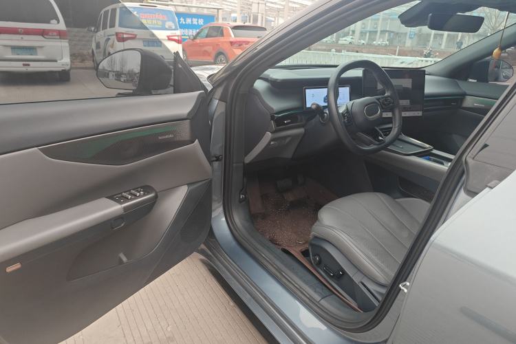 Used Lynk & Co 07 2024 EM-P 126 Long-Range Ultra
