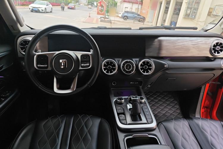 Used Tank 300 2021 Off-Road Edition 2.0T Challenger Center Console