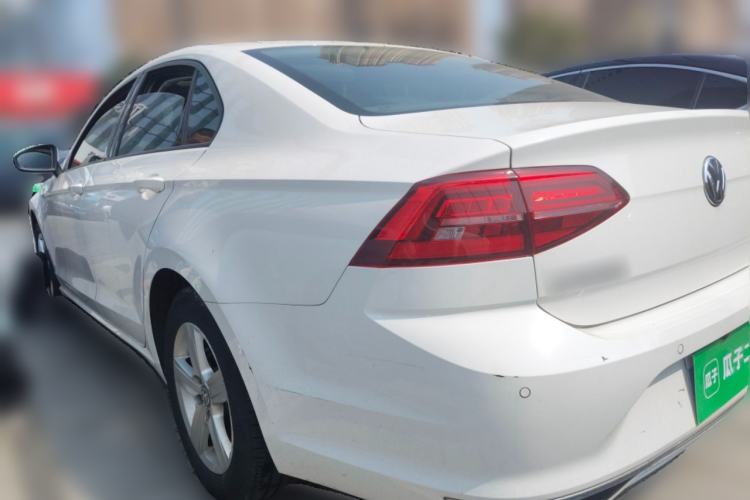 Used Volkswagen Lamando 2019 230TSI DSG Fashion Edition China VI
