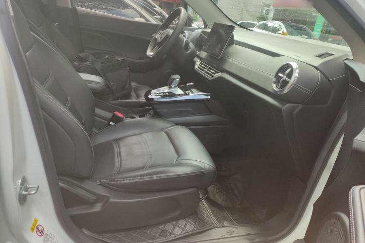 Used BYD Yuan New Energy 2019 EV360 Smart Connect Enjoyment Model