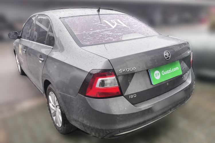 Used Skoda Rapid 2018 1.6L Automatic Comfort Edition
