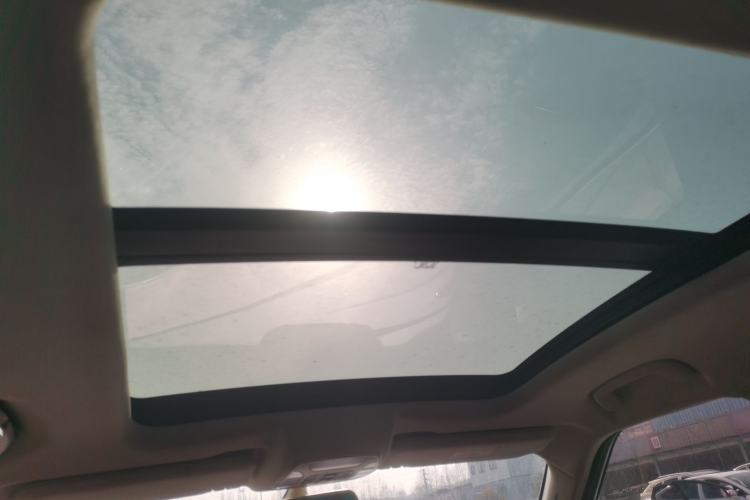 Used Zotye T300 2017 1.5T CVT Luxury Model Headliner