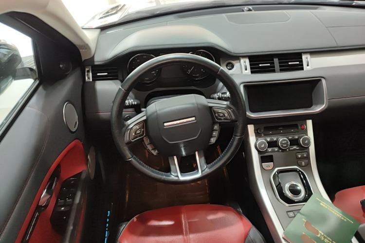 Used Land Rover Range Evoque 2017 2.0T HSE DYNAMIC All-Wheel Drive Edition Steering Wheel