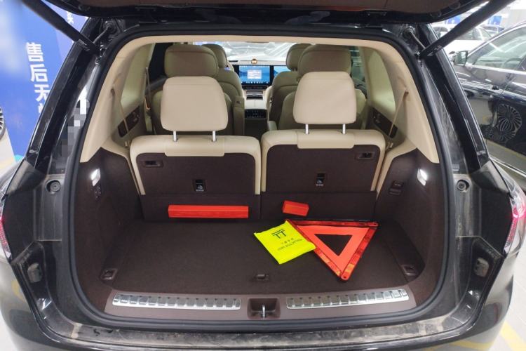 Used Hima AITO M9 2024 Range-Extended Ultra Version 42 kWh 6-Seater Model Trunk