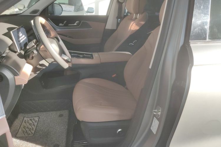 Used Chery Tiggo 8 L 2024 2.0T Two-Wheel Drive Prestige Version 5 Seats
