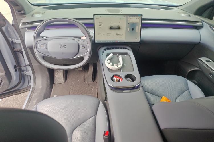 Used XPeng G7 2025 Model—702 Ultra Long Range Center Console