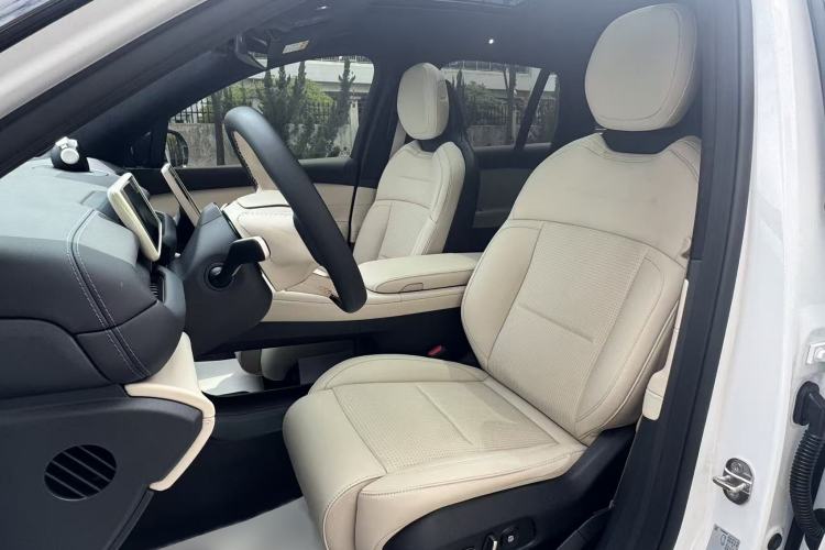 Used Nio ES6 2024 75 kWh Interior 3