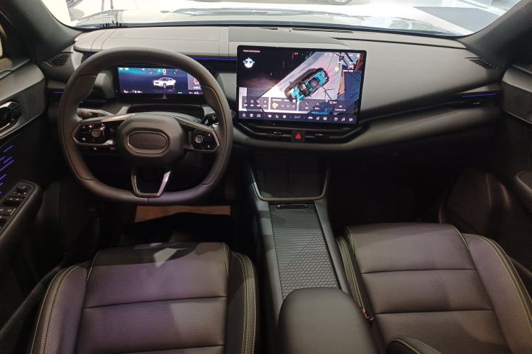 Used Lynk & Co 06 EM-P 2023 EM-P 126 Long-Range Halo