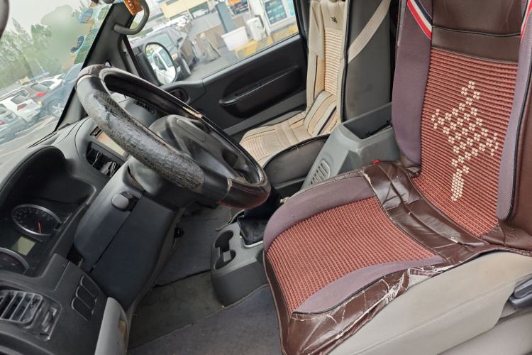 Used FORTHING Lingzhi 2014 M3 1.6L 7-Seater Comfort Model