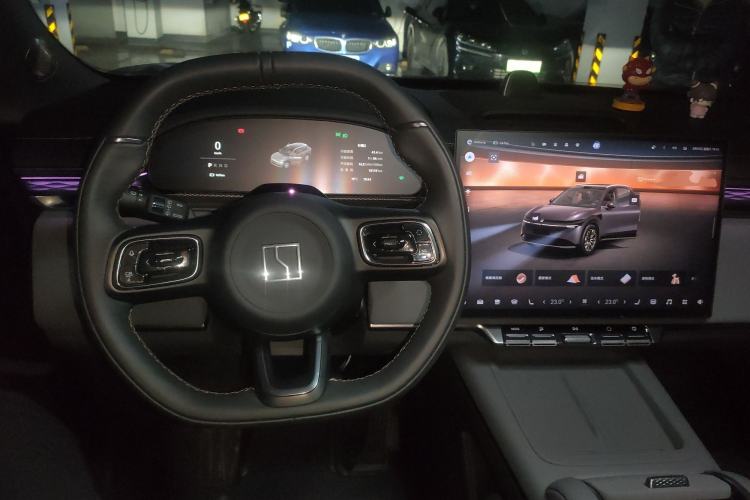 Used Zeekr 7X 2025 75 kWh Rear-Wheel Drive Intelligent Driving Version Steering Wheel