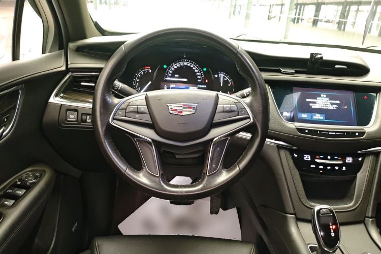 Used Cadillac XT5 2018 28E Four-Wheel Drive Tech Version