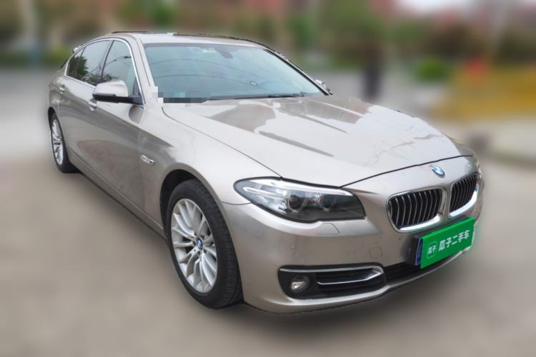 Used BMW 5 Series 2014 525Li Luxury Design Package Front Right 45 Deg