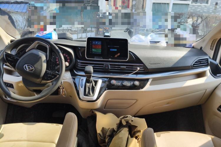 Used SAIC MAXUS Xintu V90 2022 2.0T Automatic ZhiDa Commercial Version Rear-Drive Long Wheelbase High Roof with Single Rear Tire 9-Seater
