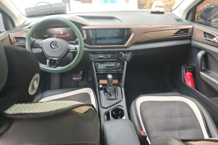 Used Volkswagen Tharu 2022 330TSI Four-Wheel Drive Luxury Edition Center Console