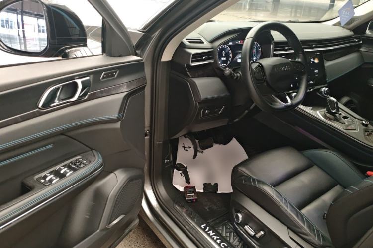 Used Lynk & Co 05 2020 2.0TD Two-Wheel Drive Shine Halo