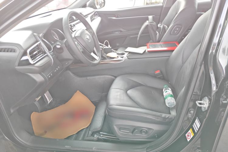 Used Toyota Camry 2018 2.0G Luxury Edition
