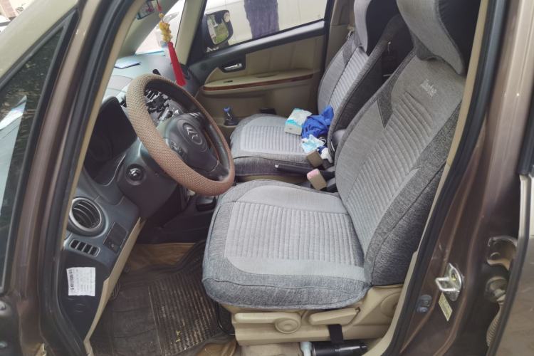 Used Suzuki SX4 S-Cross 2011 1.6L Automatic Luxury Version Left Front Seat