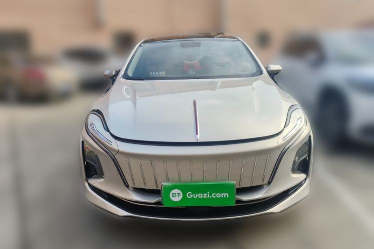 Used Hongqi E-QM5 2022 431 km Charge & Enjoy Edition