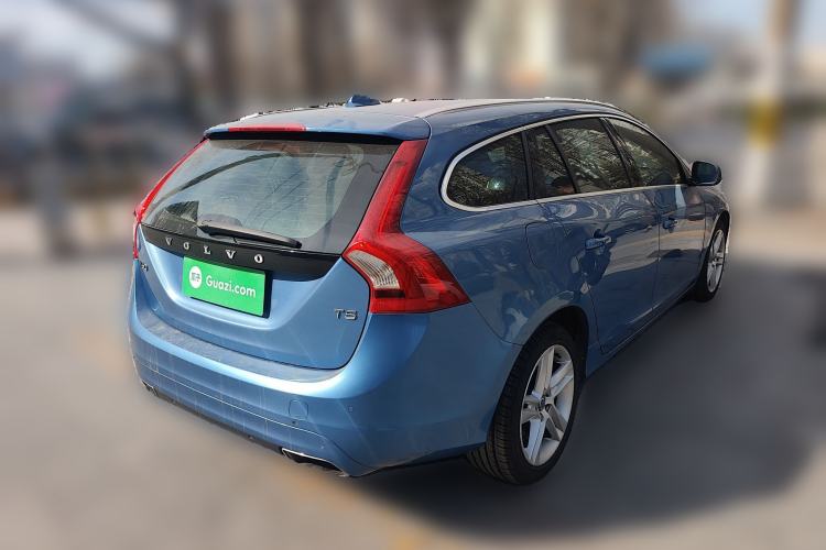 Used Volvo V60 2014 Restyled T5 Zhiya Edition

