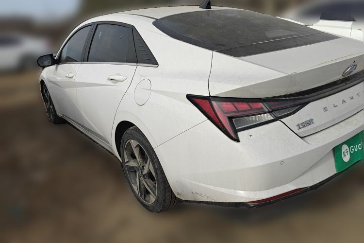 Used Hyundai Elantra 2021 1.5L CVT LUX Prestige Edition
