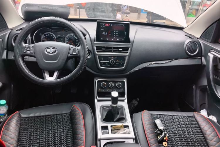 Used Bestune X40 2019 1.6L Manual Luxury Edition China V Center Console