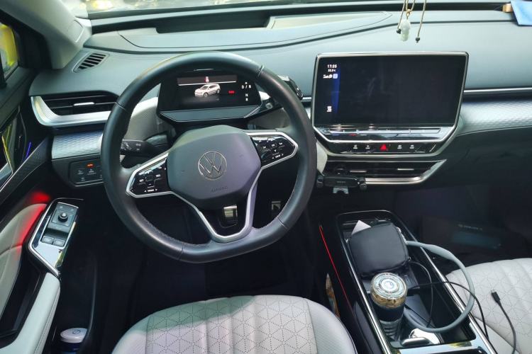 Used Volkswagen ID.6 X 2023 Ultra-Intelligent Long-Range Version
