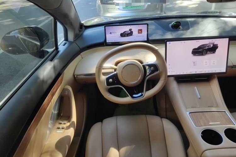 Used Hima Luxeed R7 2024 All-Electric 736 km Ultra