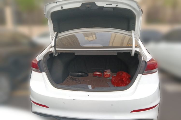 Used Hyundai Elantra (6th Generation / Lingdong) 2018 1.4T Dual-Clutch Xuan Dong · Dynamic Edition Trunk