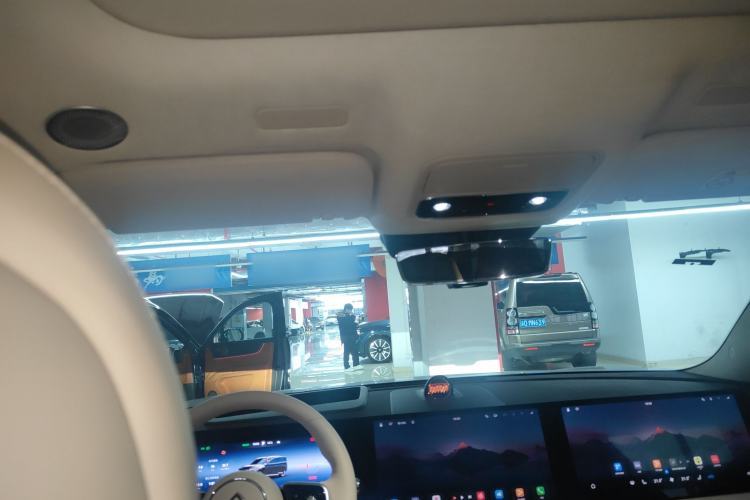 Used Hima AITO M9 2024 All-Electric Max Version 100 kWh 6-Seater
