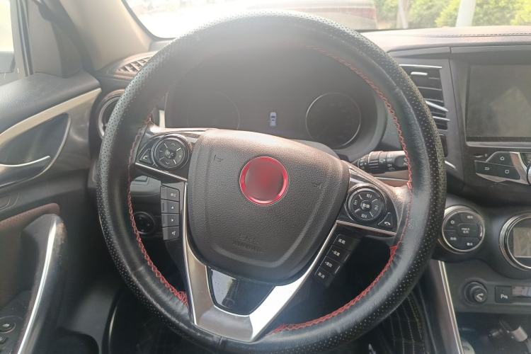 Used BYD Song 2017 Gaishe Upgrade Edition 1.5TID Automatic Elite Model Steering Wheel