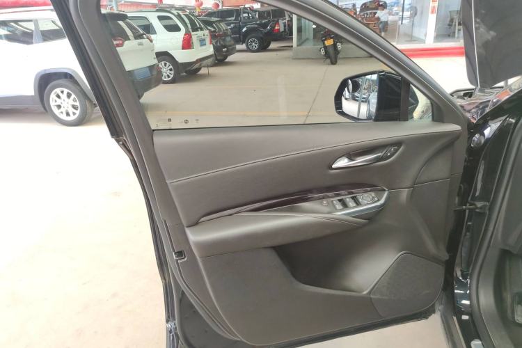 Used Cadillac XT4 2021 28T Two-Wheel Drive Tech Edition