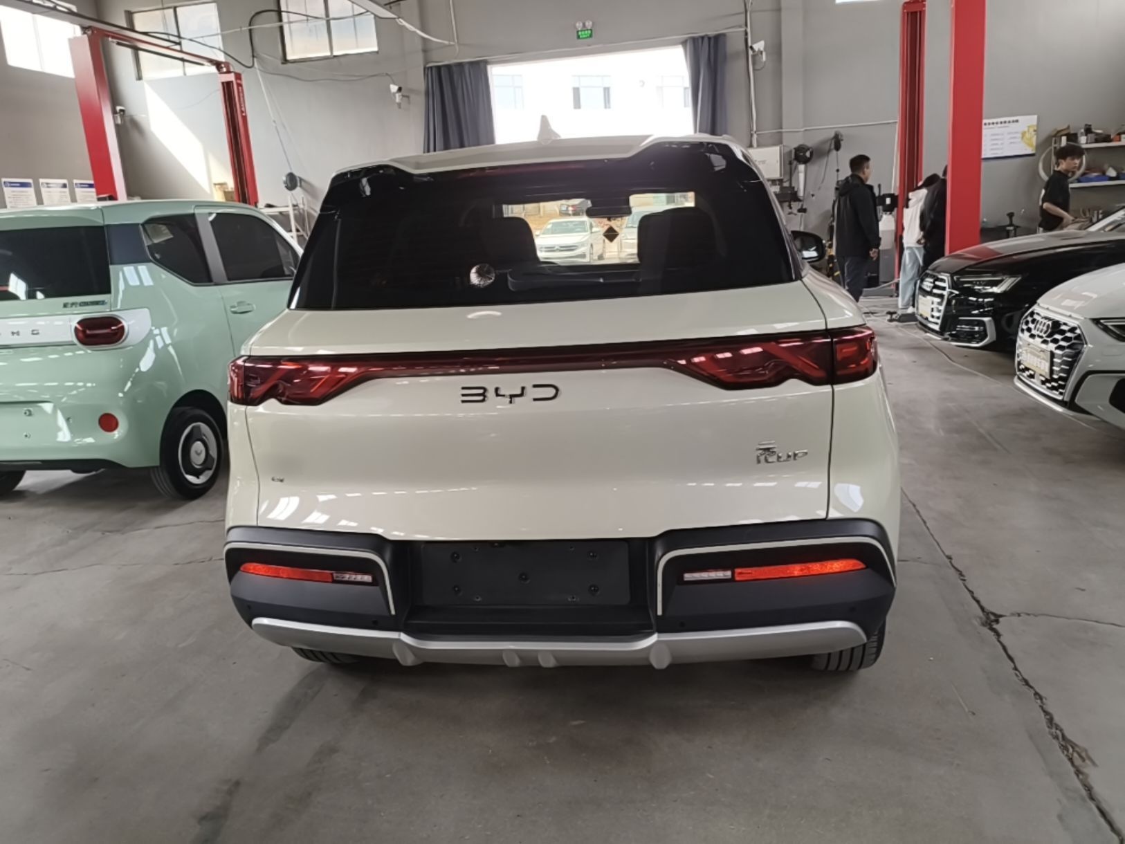 BYD Yuan UP 2024 401KM Leading Edition — снимка 5