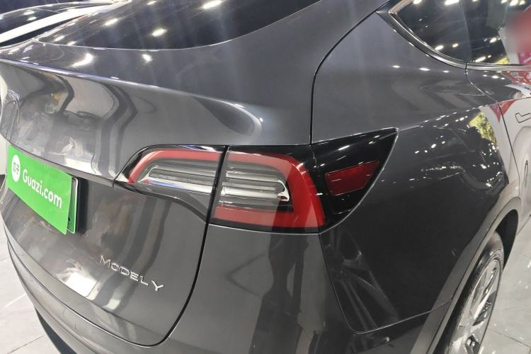 Used Tesla Model Y 2022 Long-Range All-Wheel-Drive Version