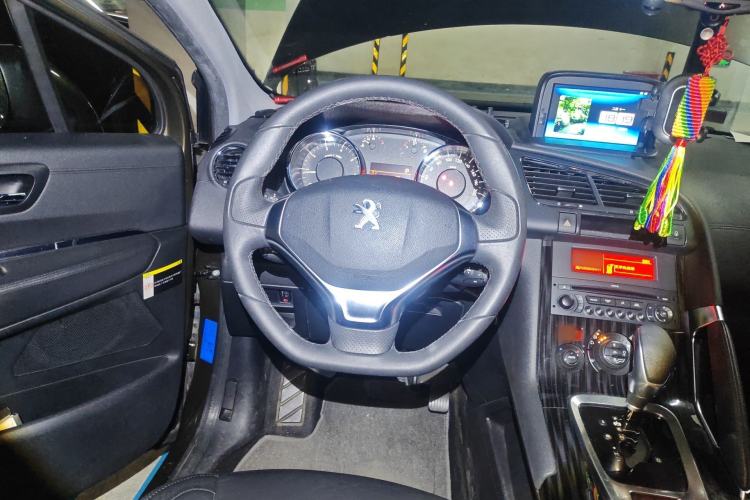 Used Peugeot 3008 2013 2.0L Automatic Trend Edition Steering Wheel