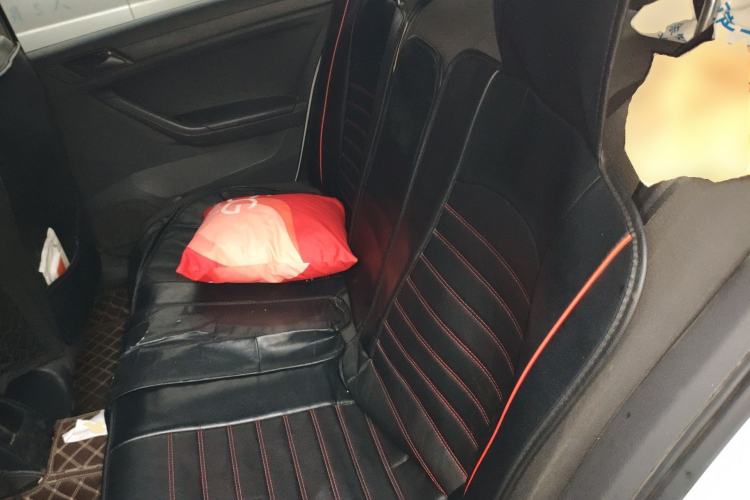 Used Volkswagen Jetta 2019 Dream Edition 1.4L Manual Fashion Version
