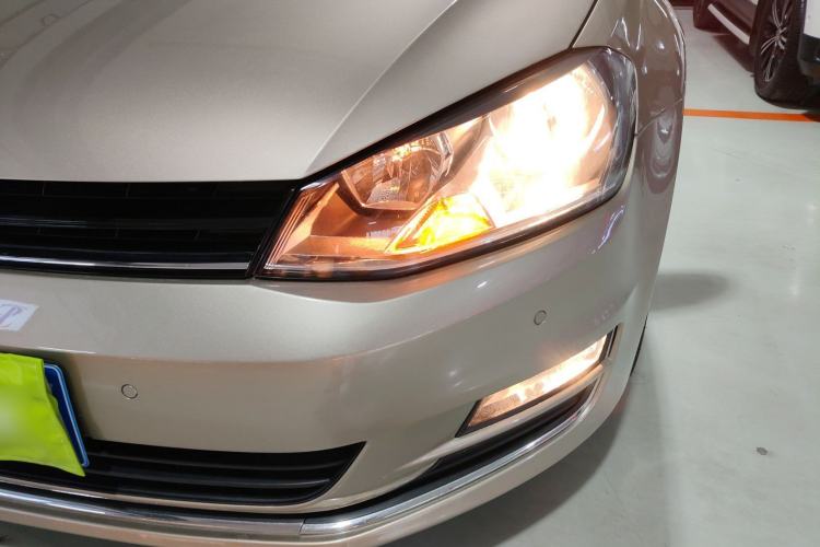 Used Volkswagen Golf 2017 230TSI Automatic Comfort Edition – Celebrating Milestone of One Million Units
