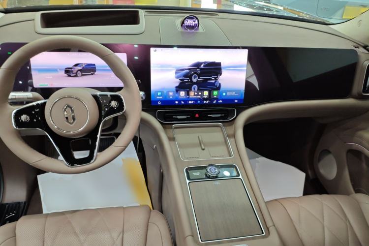 Used Hima AITO M9 2024 Range-Extended Ultra Version 52 kWh 5-Seater Model Center Console