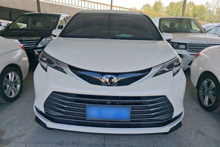 Used Toyota Sienna 2024 2.5L Hybrid Four-Wheel Drive Prestige Edition

