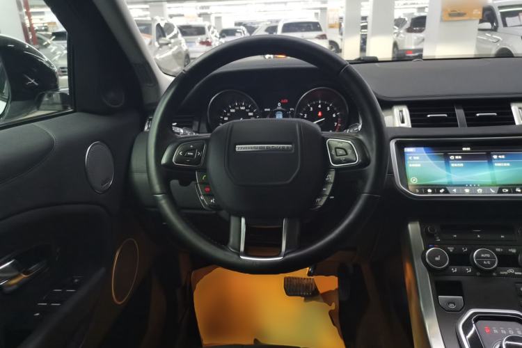 Used Land Rover Range Evoque 2018 240 PS SE Smart Brilliance Edition Steering Wheel