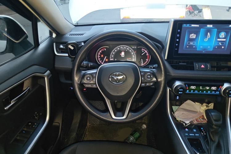 Used Toyota RAV4 2020 2.0L CVT Two-Wheel Drive Fashion Edition Steering Wheel