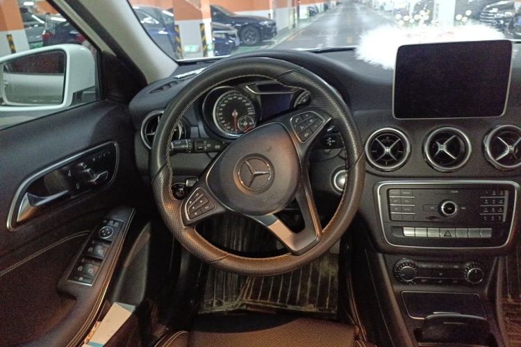 Used Mercedes-Benz GLA 2018 GLA 200 Fashion Model
