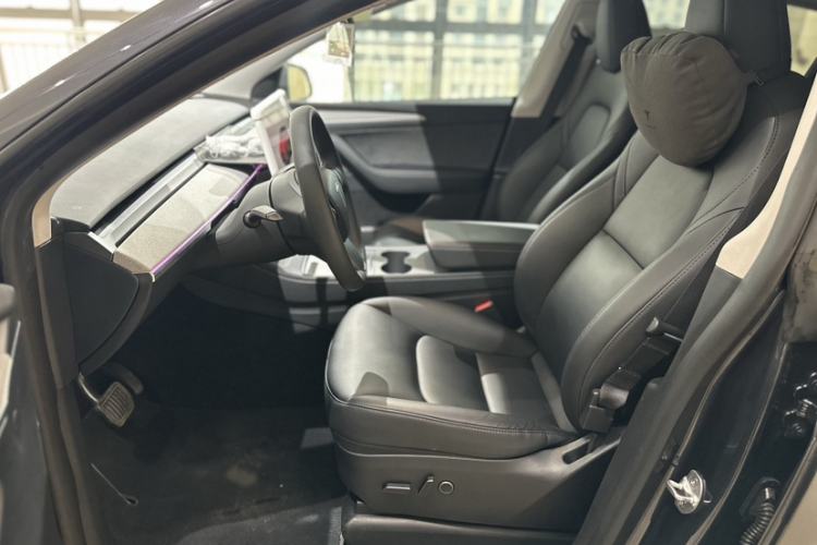 Used Tesla Model Y 2024 Rear-Wheel-Drive Version Left Front Seat