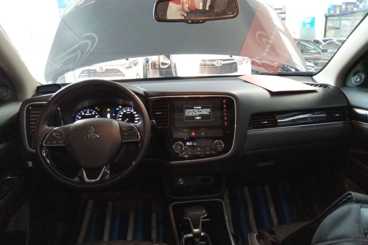 Used Mitsubishi Outlander 2021 Revised Version 2.0L Two-Wheel Drive Enjoyment Edition 5 Seats
